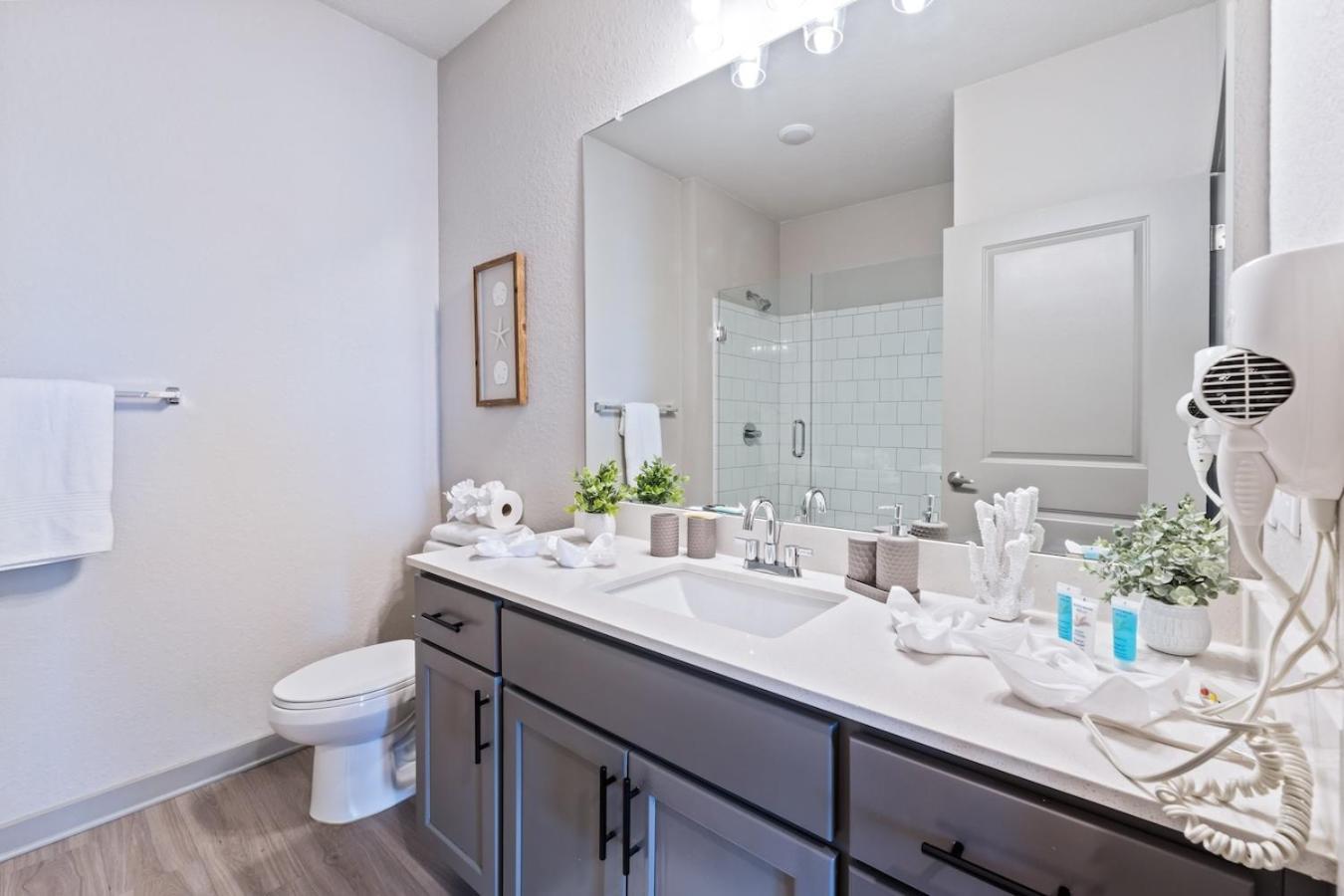 Central Avenue 2 Bed Mins From Tropicana Field 圣彼得堡 外观 照片